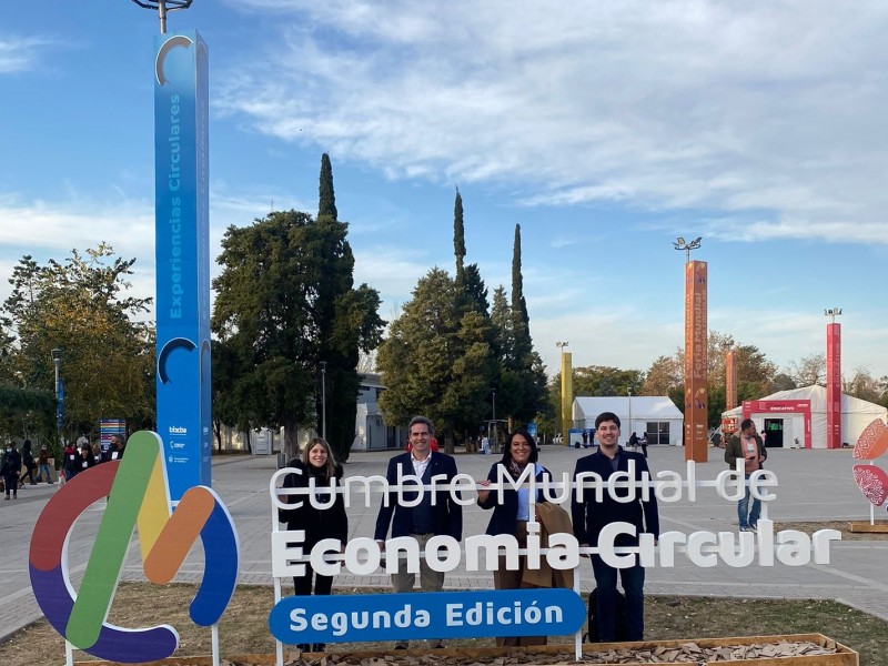 1._Todos_en_el_cartel_de_la_cumbre_de_Economia_Circular_en_Cordoba