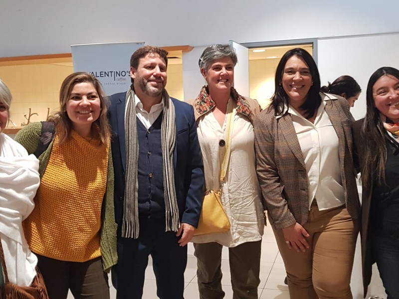 11_Carmen_y_Martin_con_emprendedoras