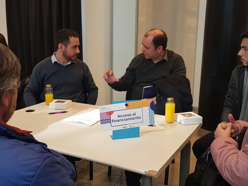 15_mesa_acceso_al_financiamiento