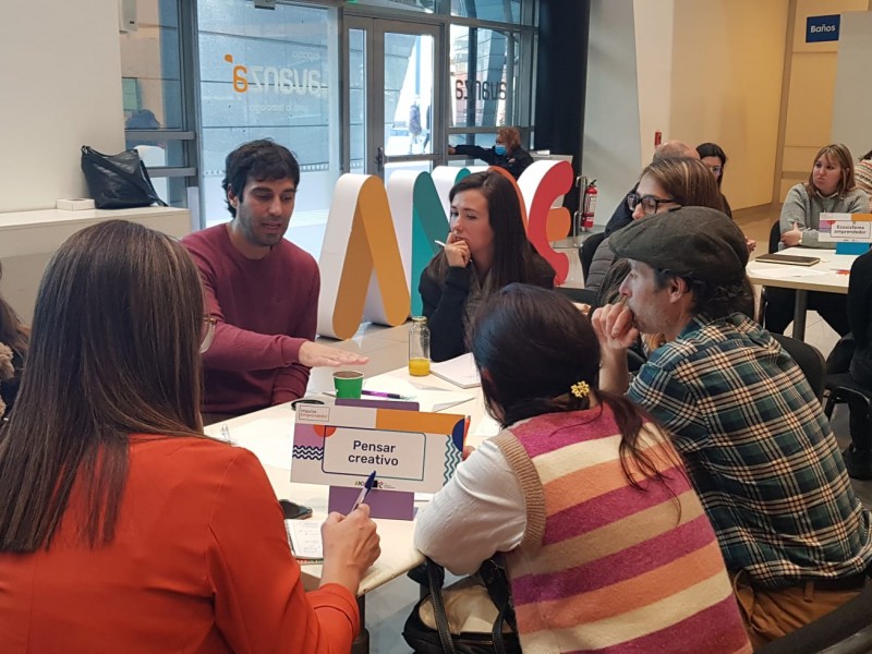 16_mesa_pensar_creativo