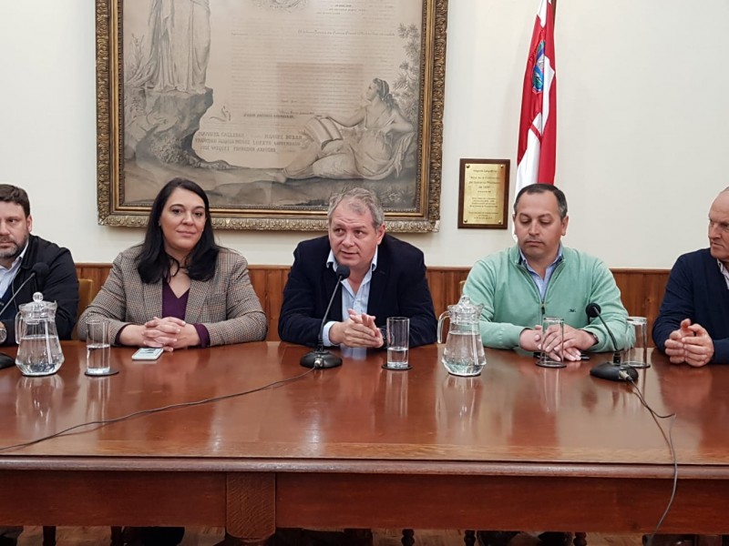 1_Conferencia_en_Intendencia_de_Florida