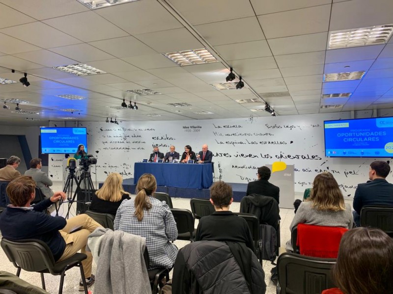 1_lanzamiento_toma_general