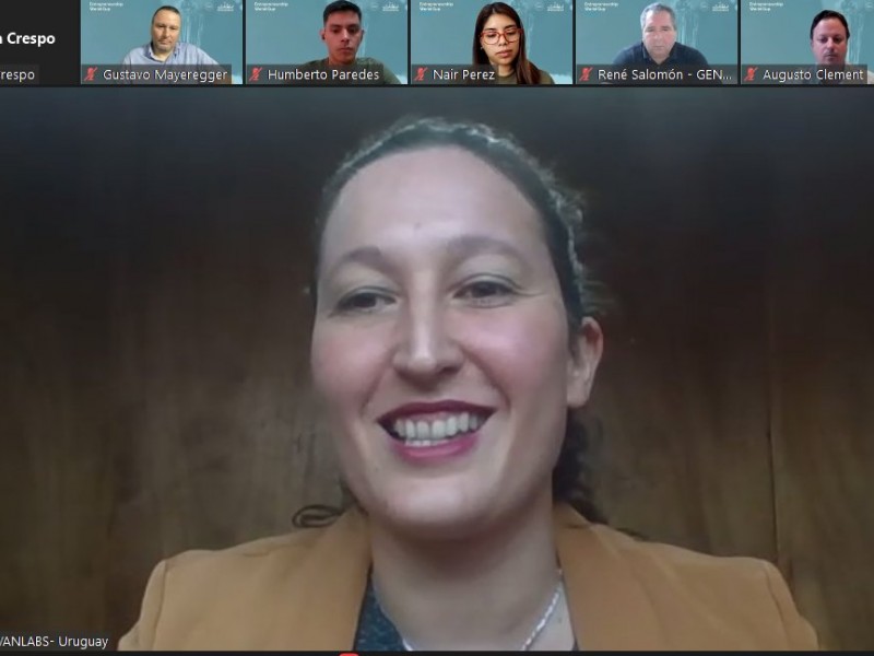 4_Laura_Maccio_en_evento_por_la_Copa_Mundial_de_Emprendimientos